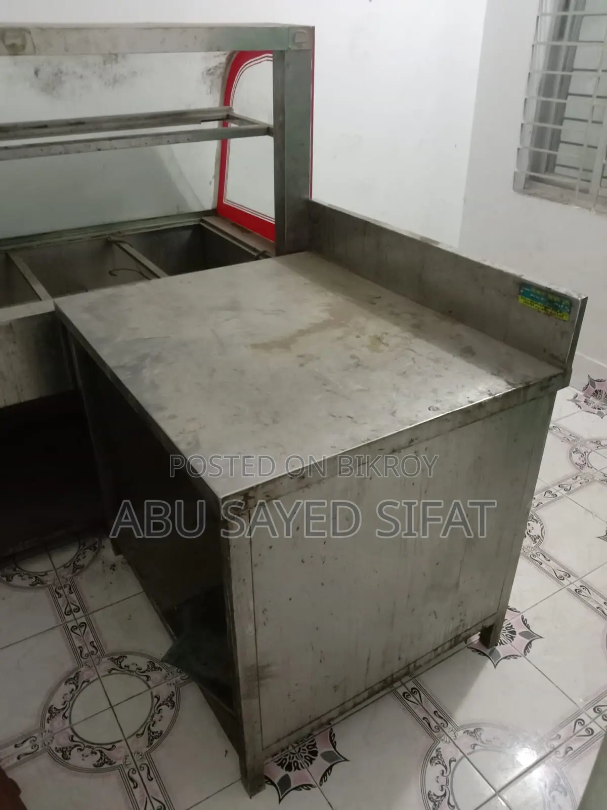 Restaurant Display Box / Seven Dish.