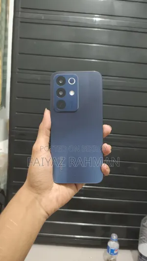 রিয়েলমি ১৫এক্স ১২৮ জিবি নীল