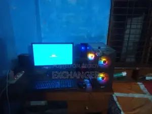 ডেক্সটপ কম্পিউটার গিগাবাইট জিবি-বিকেআই৩এইচএ-৭১০০ ৮জিবি এএমডি রাইজেন ৫ এসএসডি ২৫৬জিবি