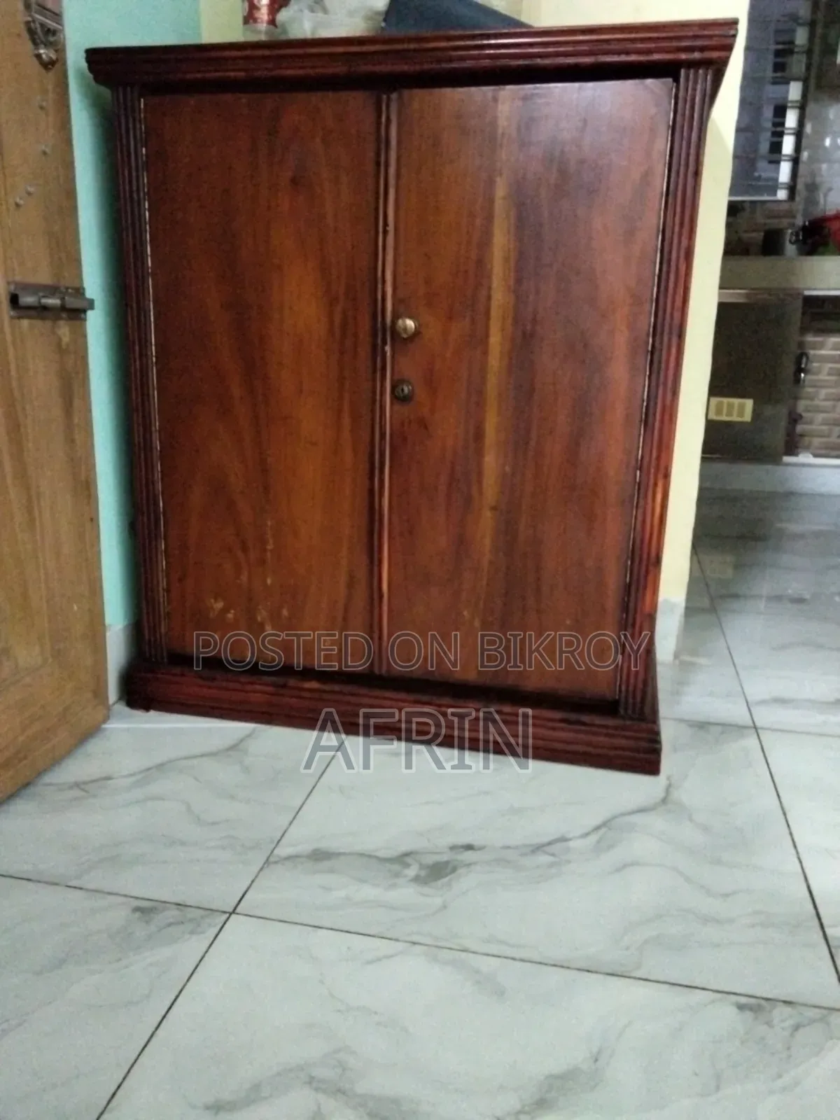 মেহগনি কাঠের তৈরি জুতার আলমারি বিক্রয়