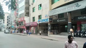 185sft Shop for Sale at Elephant Road Bata Signal
