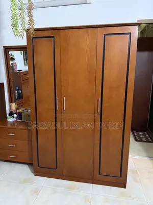 সিঙ্গার ফার্নিচারের সম্পূর্ণ সেট বিক্রি করা হবে।