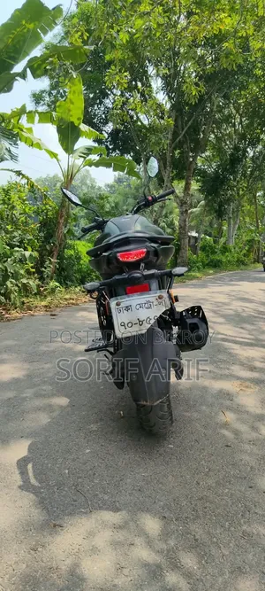 নতুন ইয়ামাহা এফজেডএস ভি৪ ২০২৫ সবুজ