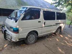 Bus 2003 White