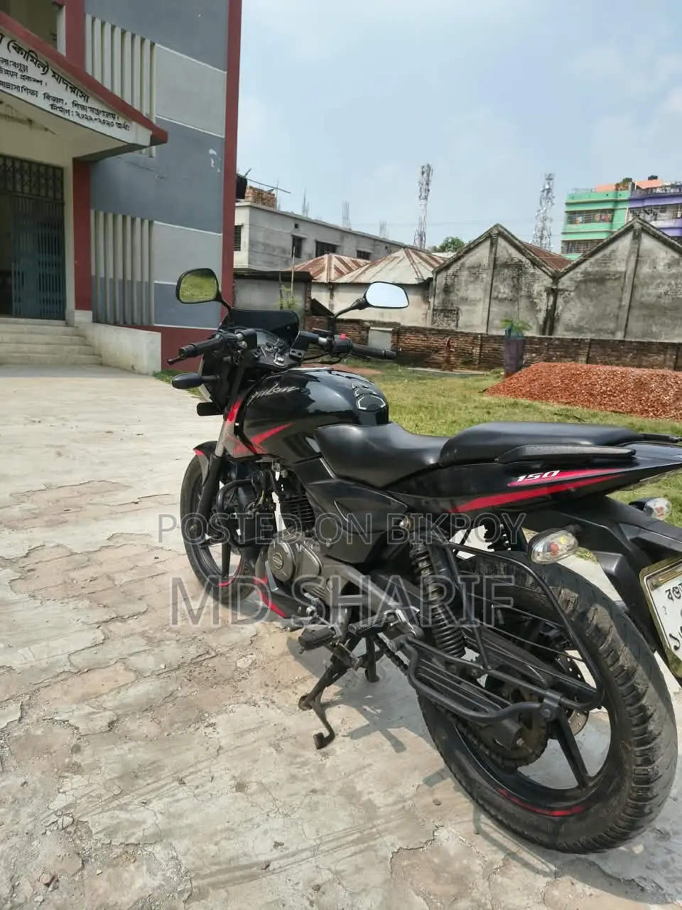 বাজাজ পালসার ১৫০ ২০২১ ব্ল্যাক