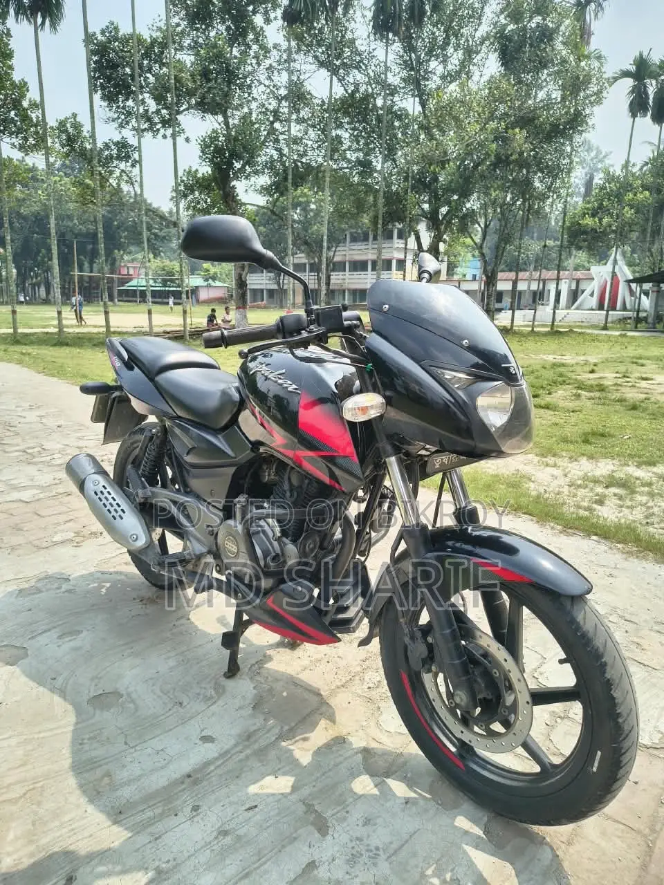 বাজাজ পালসার ১৫০ ২০২১ ব্ল্যাক