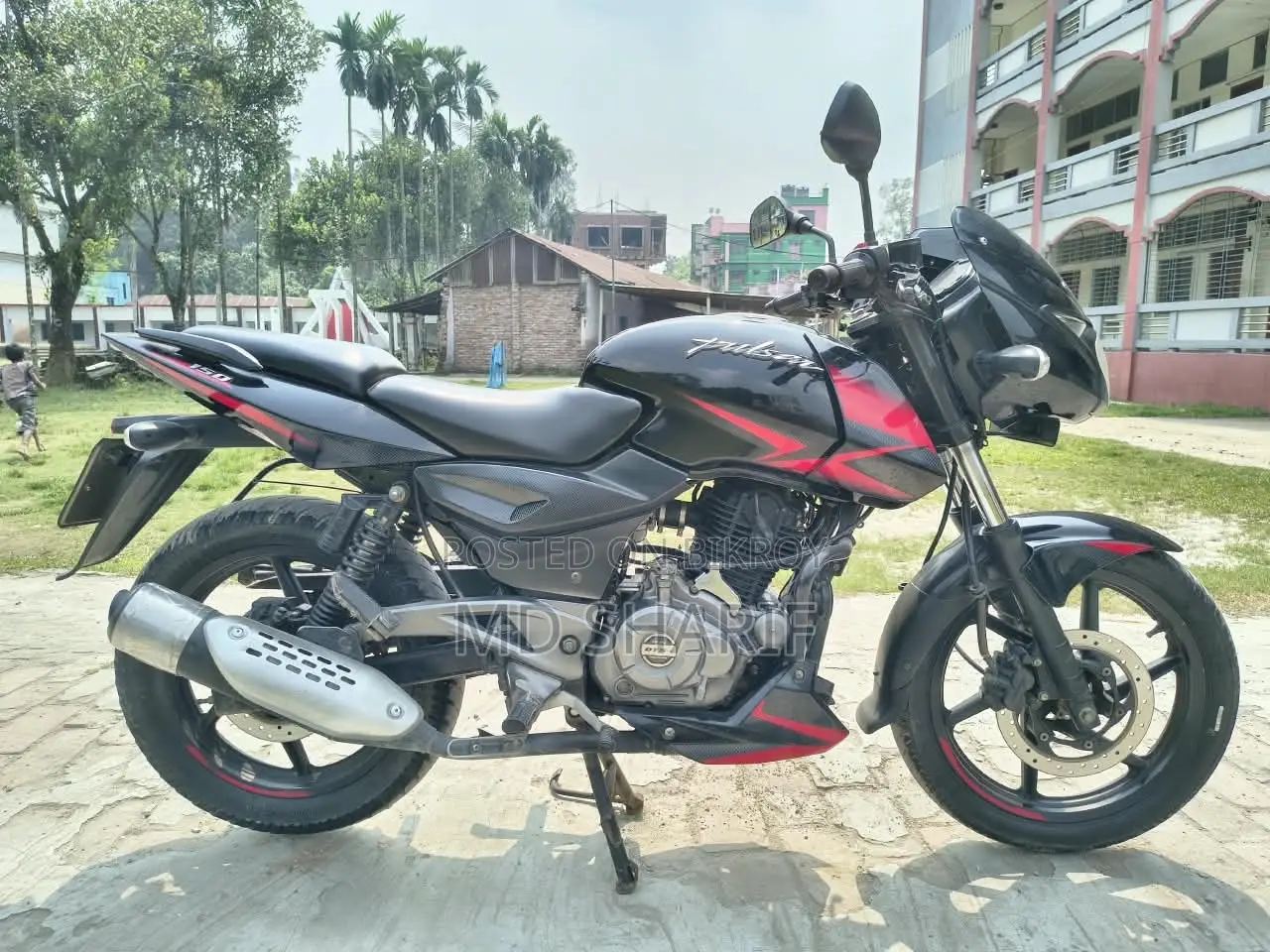 বাজাজ পালসার ১৫০ ২০২১ ব্ল্যাক