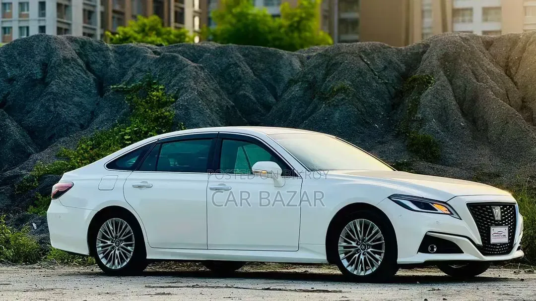 Toyota Crown 2020 White