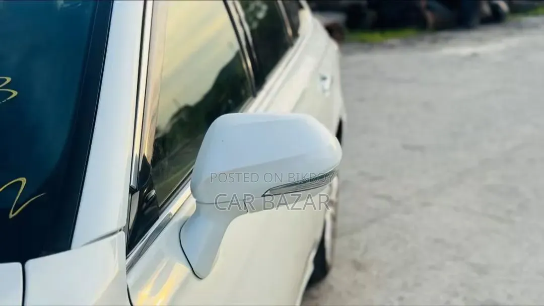 Toyota Crown 2020 White