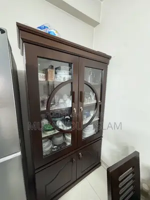 শোকেস বিক্রয়