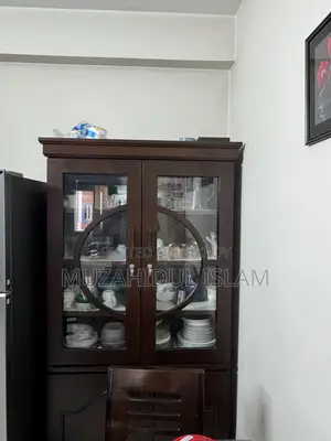 শোকেস বিক্রয়