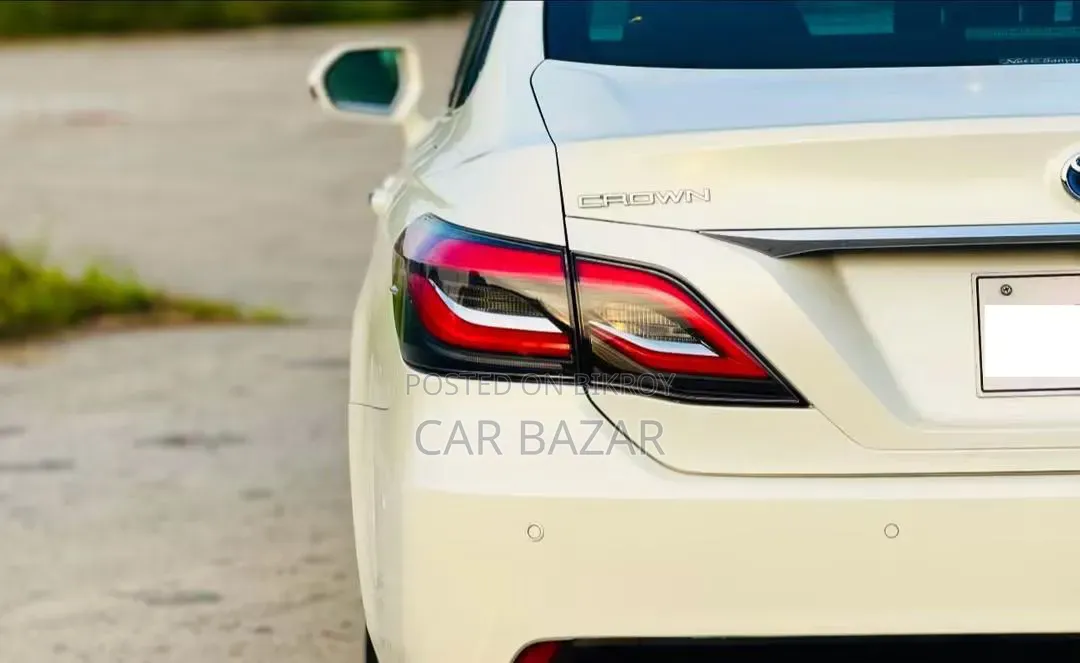 Toyota Crown 2020 White