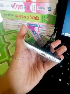 অ্যাপল আইফোন এক্সআর ৬৪ জিবি সাদা