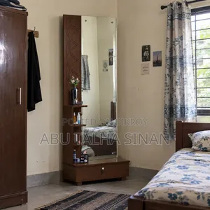 ড্রেসিংটেবিল বিক্রি হবে