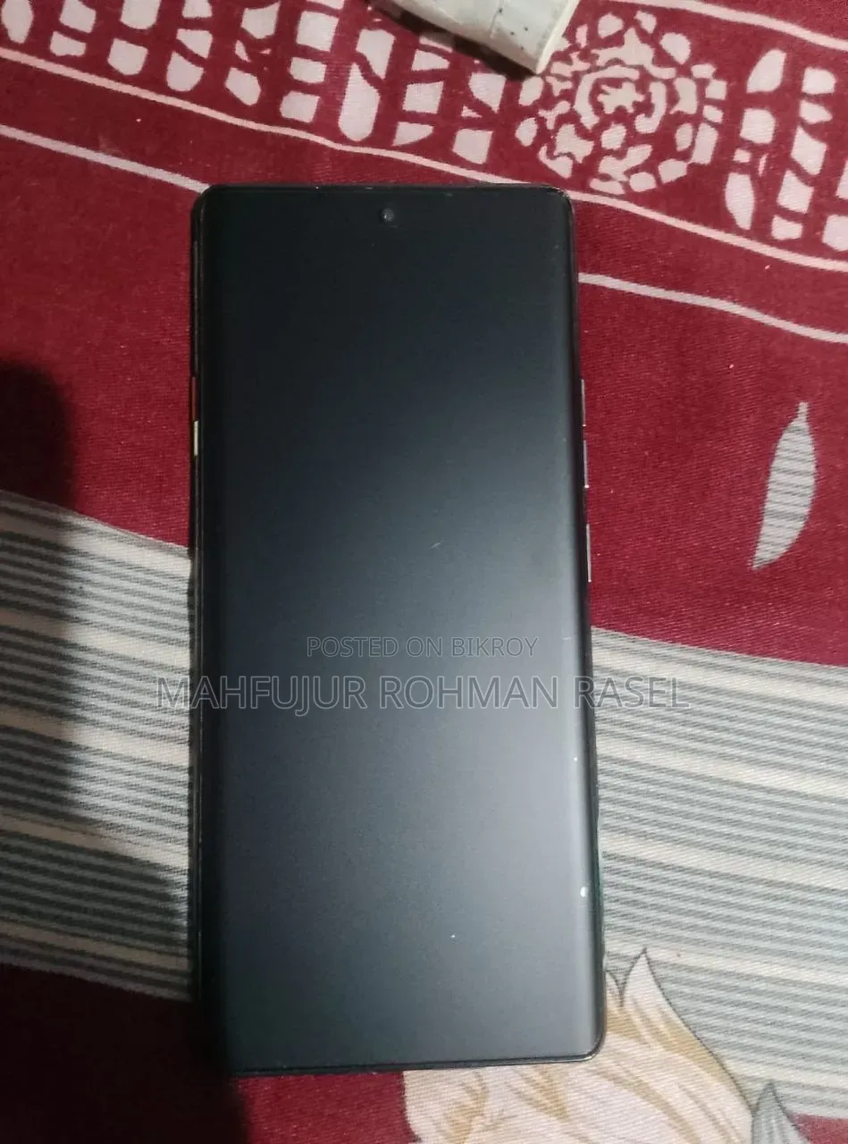 টেকনো স্পার্ক ৪০ প্রো ২৫৬ জিবি ব্ল্যাক
