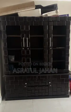 Good quality wooden showcase