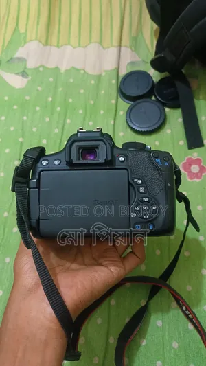 Canon 750D + 18-55 STM Kit Lens