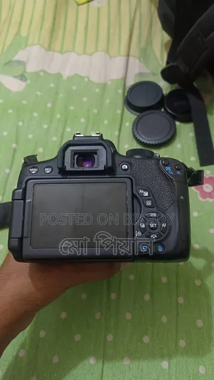 Canon 750D + 18-55 STM Kit Lens