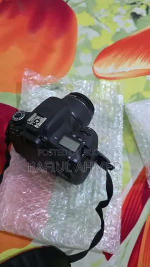 Canon EOS 760D Camera