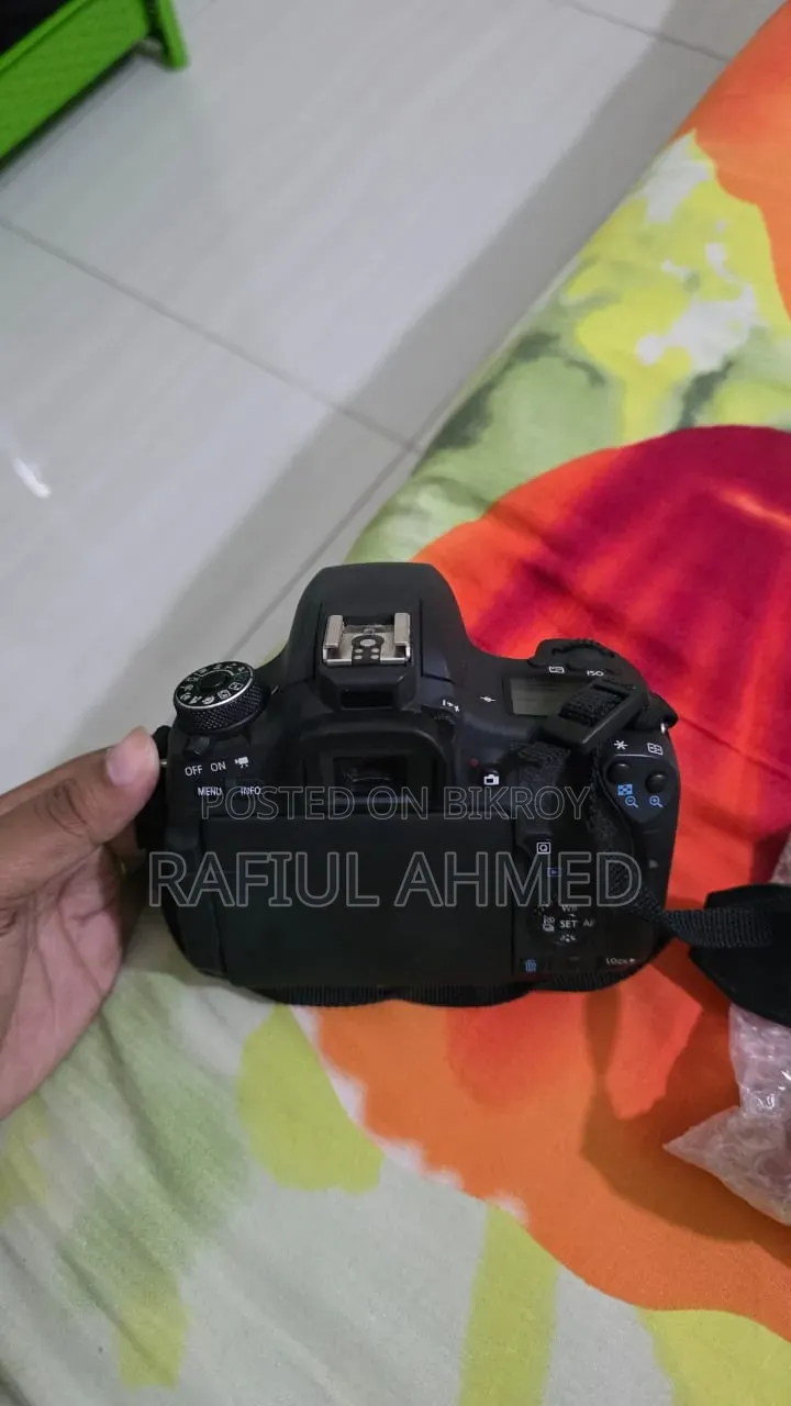 Canon EOS 760D Camera