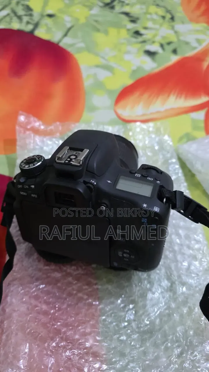 Canon EOS 760D Camera