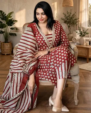 Attractive Pakistani Design Screen Print Three-Piece Collection!