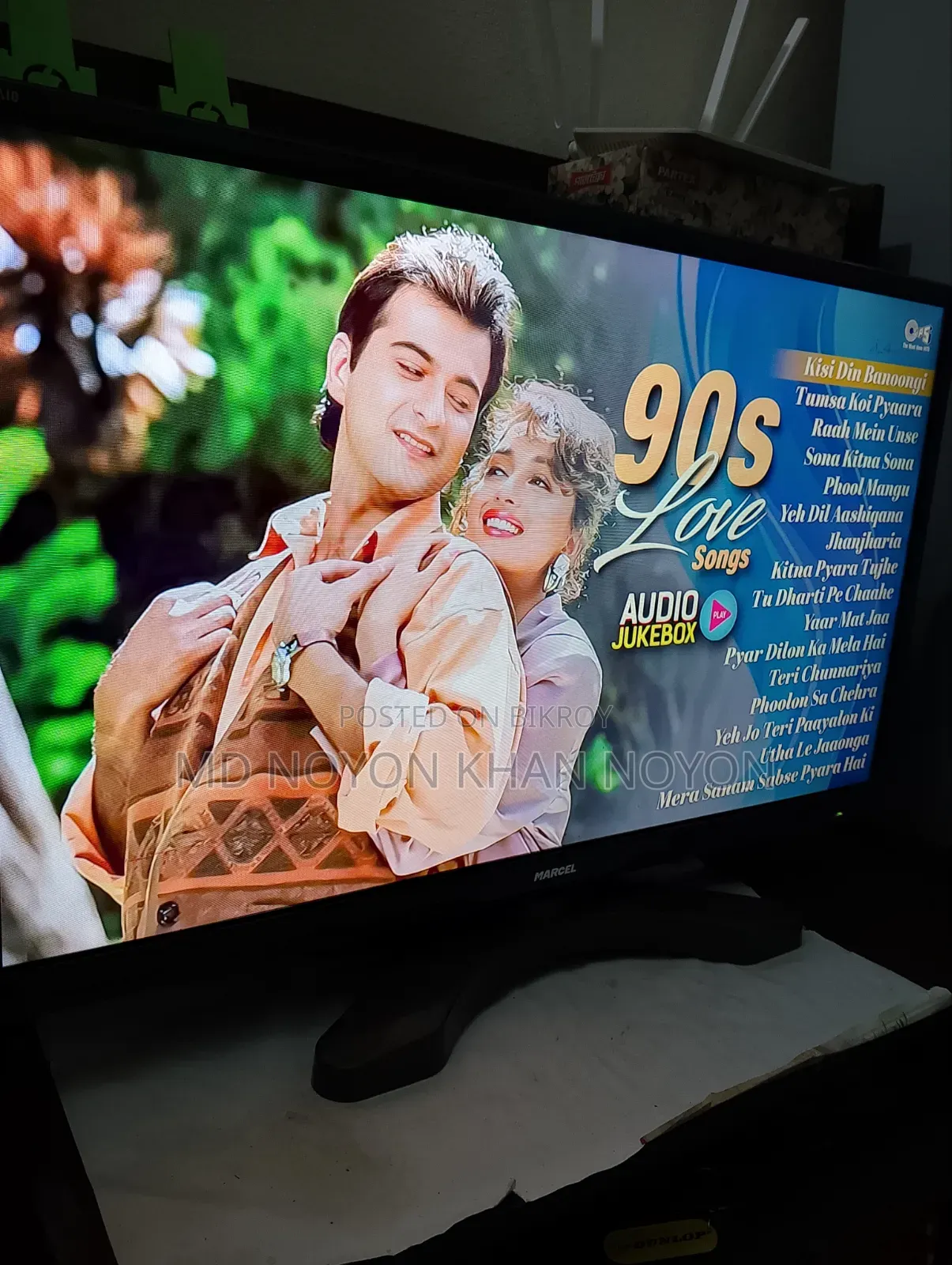 Marcel Smart TV 32, with Vision Box