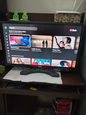 Marcel Smart TV 32, with Vision Box
