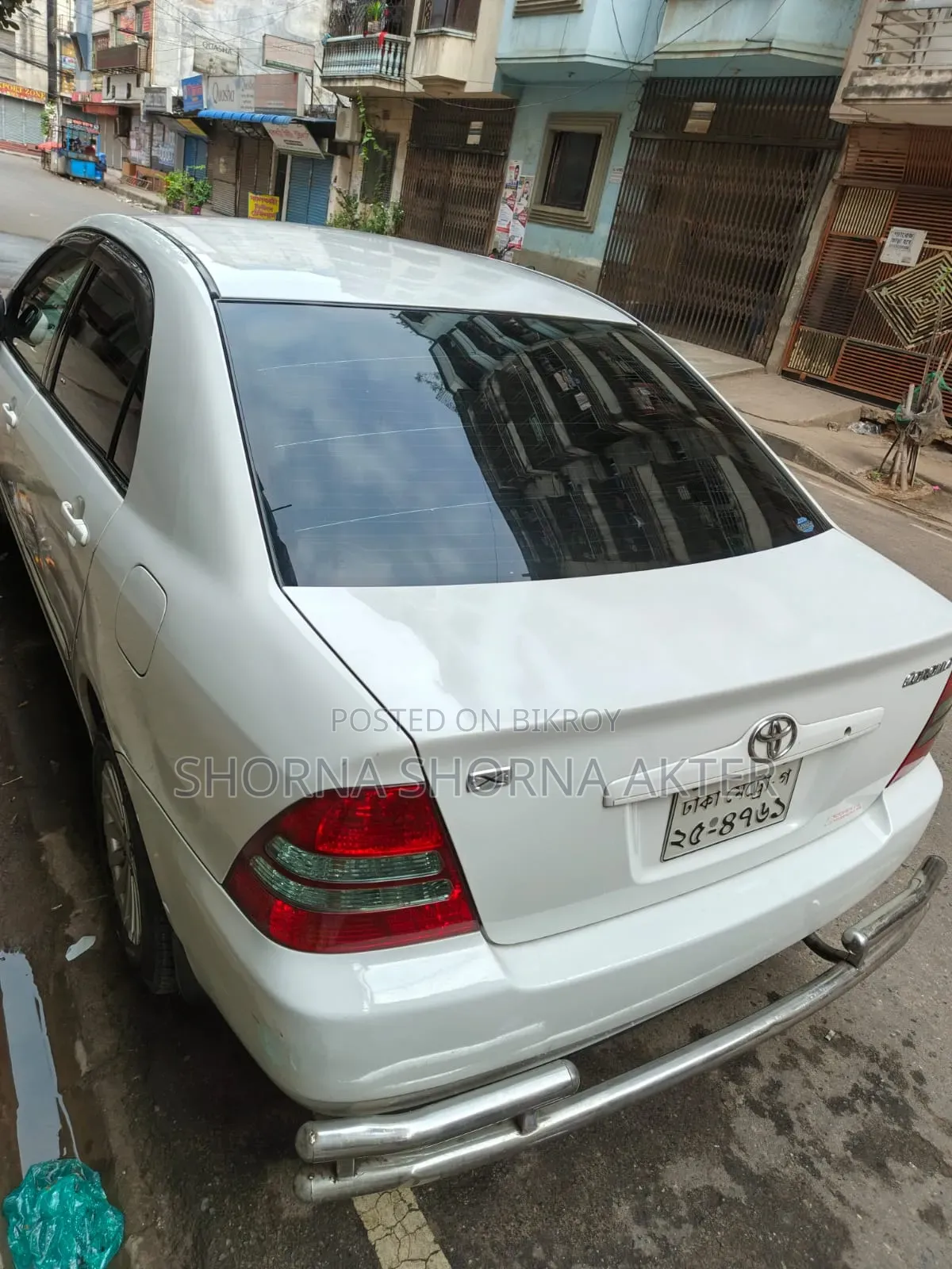 টয়োটা করোল্লা ২০০৩ সাদা
