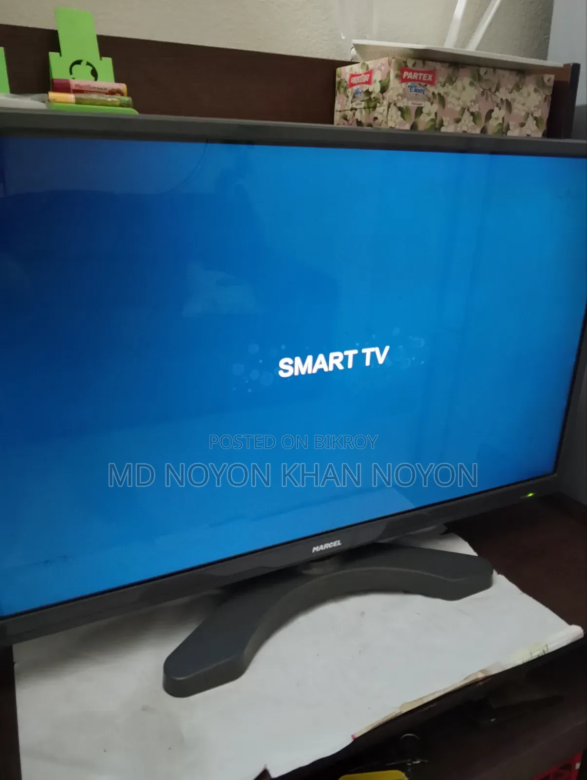 Marcel Smart TV 32, with Vision Box