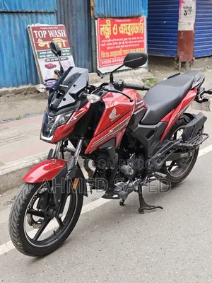 হোন্ডা এক্স-ব্লেড ১৬০ ২০২৫ রেড