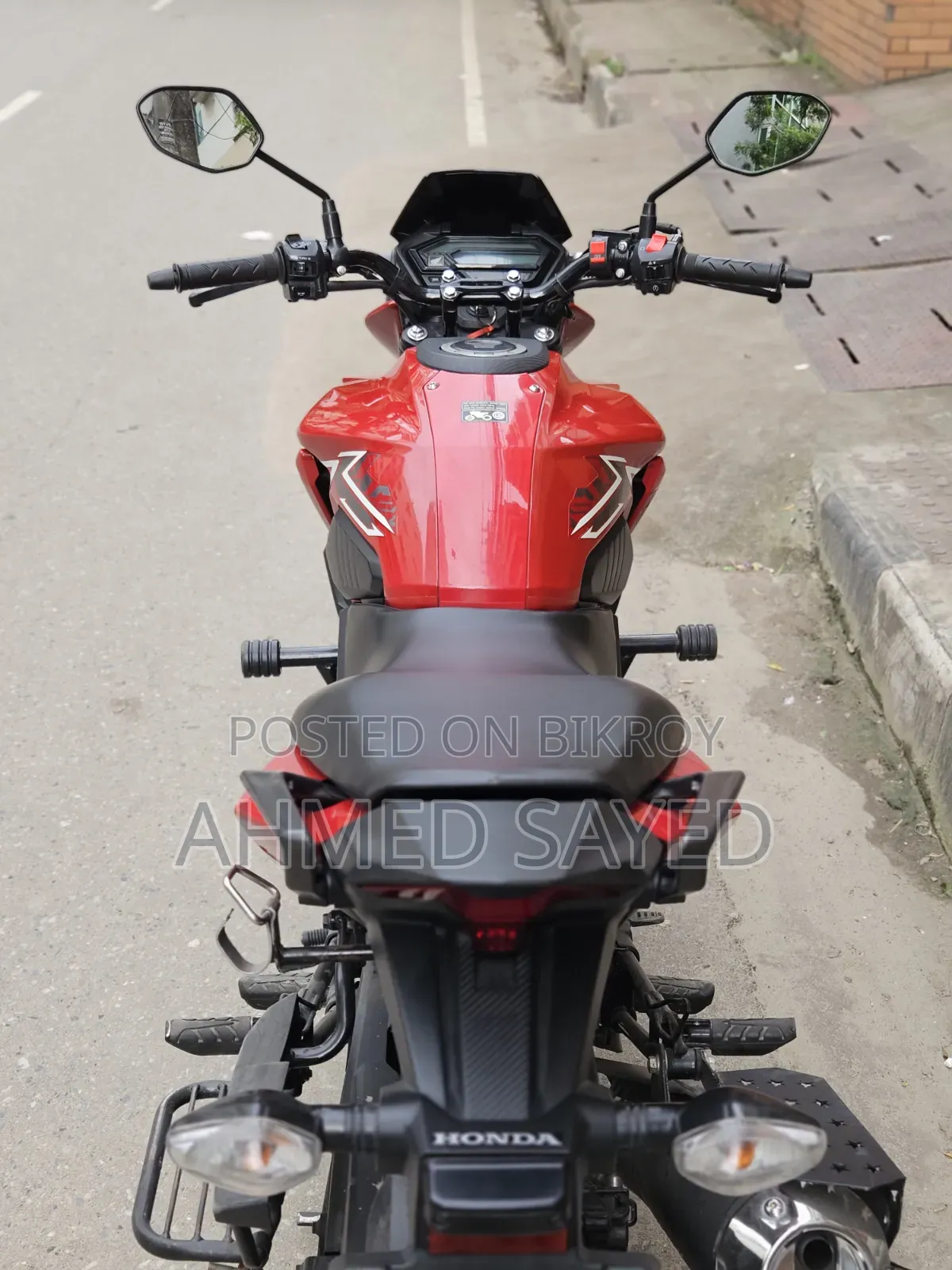 হোন্ডা এক্স-ব্লেড ১৬০ ২০২৫ রেড