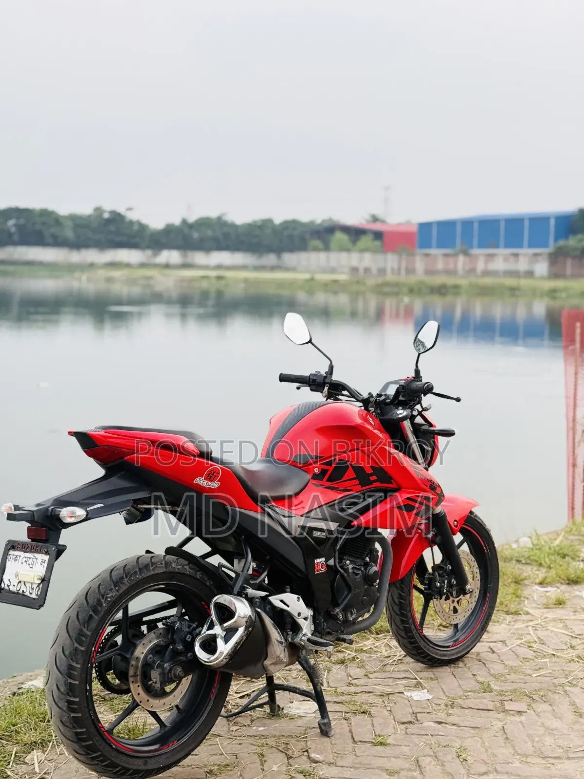 সুজুকি জিক্সার ২০২২ লাল