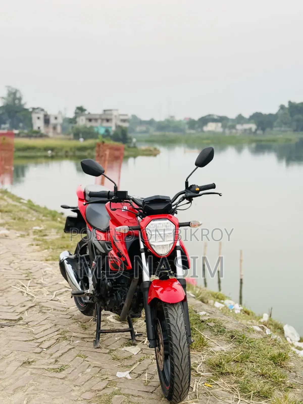 সুজুকি জিক্সার ২০২২ লাল