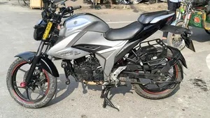 Suzuki Gixxer 2022 Silver