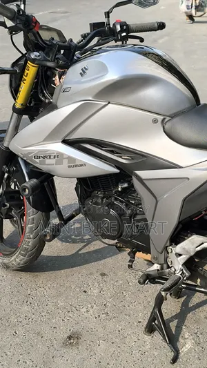 Suzuki Gixxer 2022 Silver