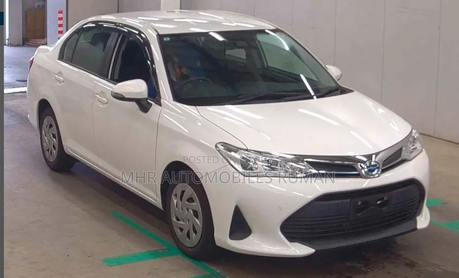 Toyota Axio 2021 White