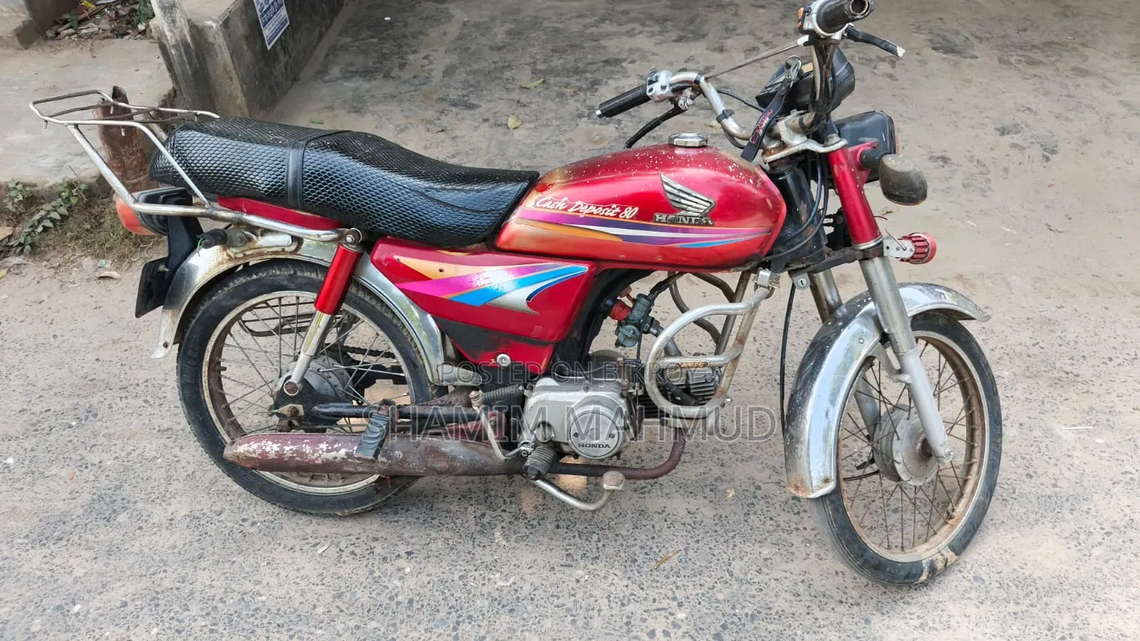 হোন্ডা ২০০৯ লাল