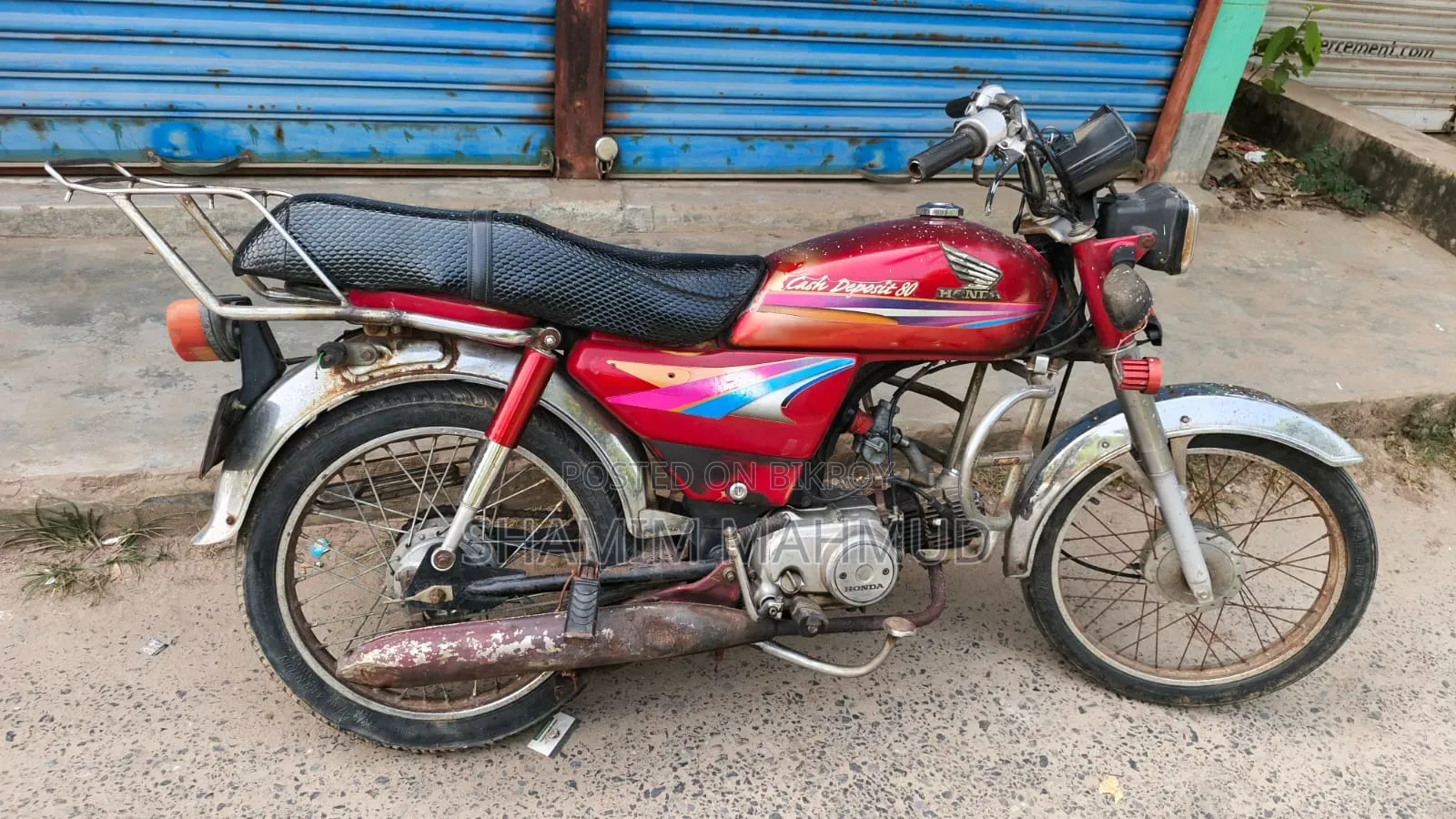 হোন্ডা ২০০৯ লাল