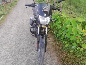 বাজাজ প্লাটিনা ১০০ ২০১৫ কালো