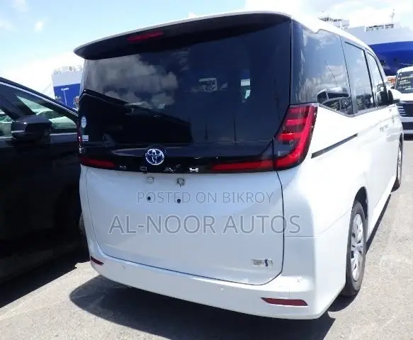 Toyota Noah 2022 Pearl