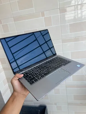 Laptop Dell Latitude 7400 2-in-1 8GB Intel Core i5 SSD 256GB