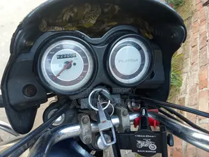 বাজাজ প্লাটিনা ১০০ ২০১৬ হোয়াইট