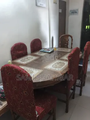 অরিজিনাল সেঁকুন গাছের ডাইনিং টেবিল। টেবিলের সাথে ২সেট কভার ফ্রী