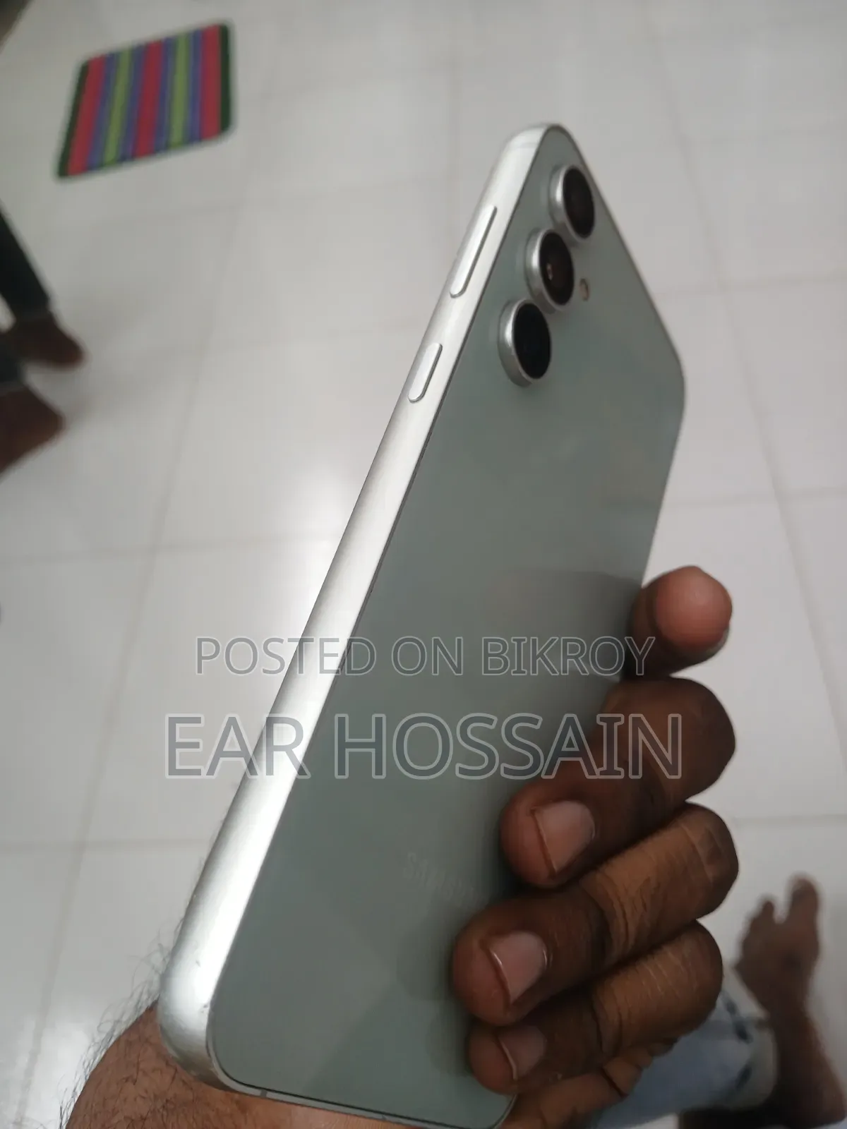 স্যামসাং গ্যালাক্সি এস২৩ এফই ১২৮ জিবি হোয়াইট