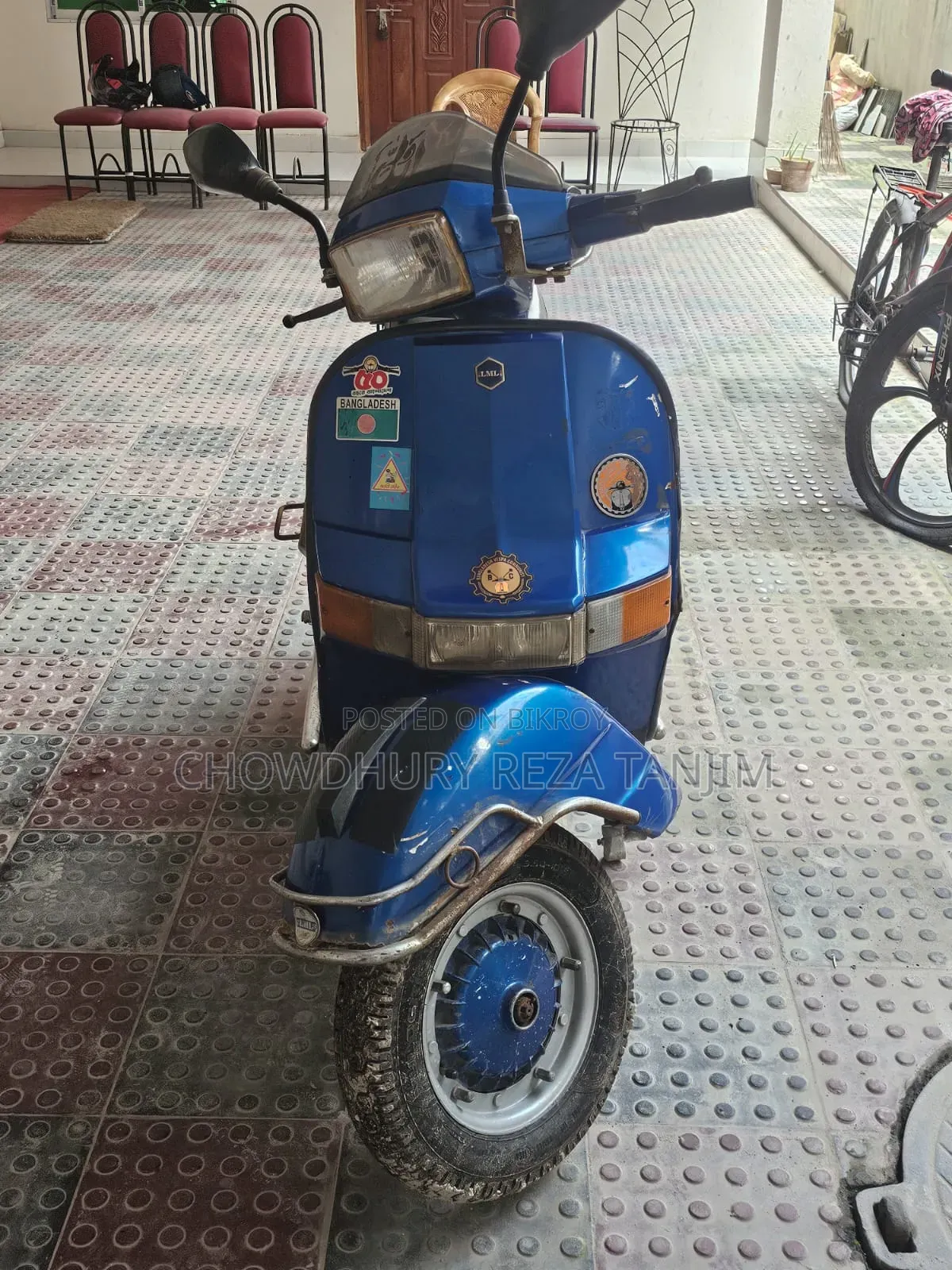 ভেসপা ১৫০ ২০০০ নীল