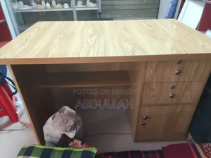 কাউন্টার টেবিল