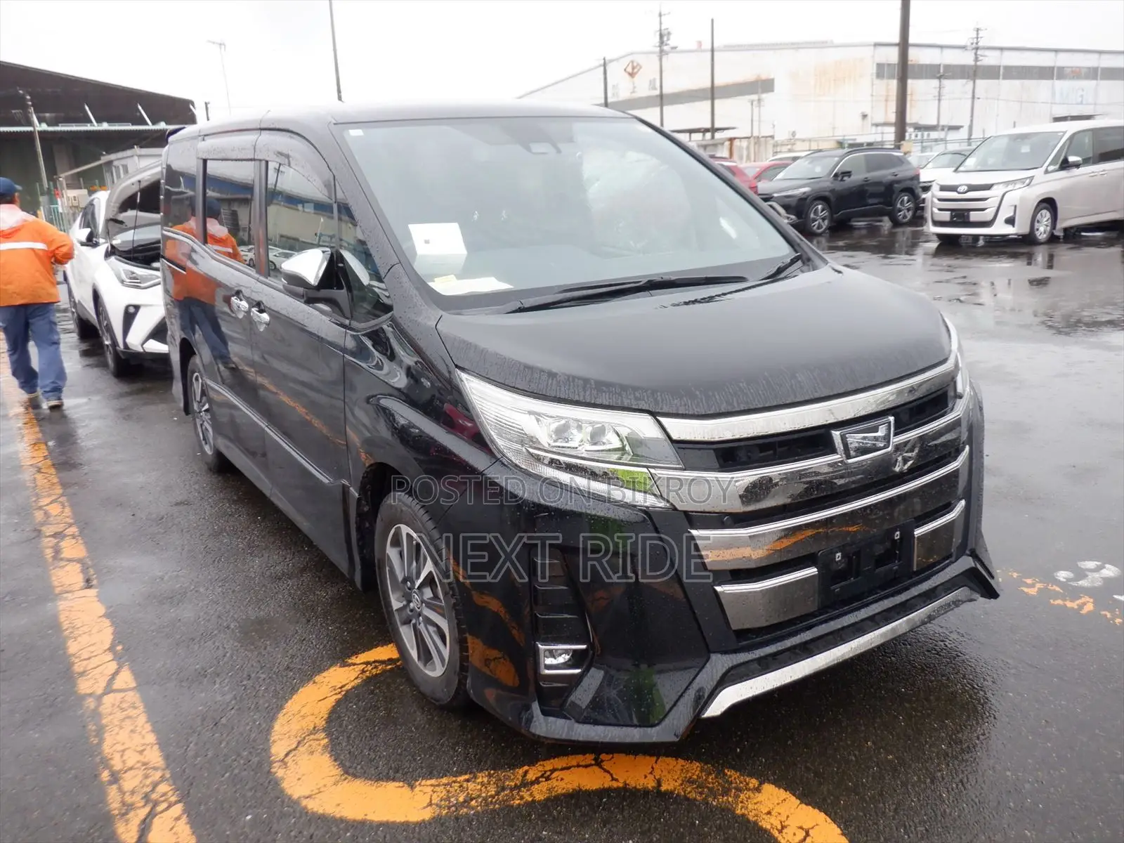 Toyota Noah 2.0 FWD (8 Seater) 2021 Black