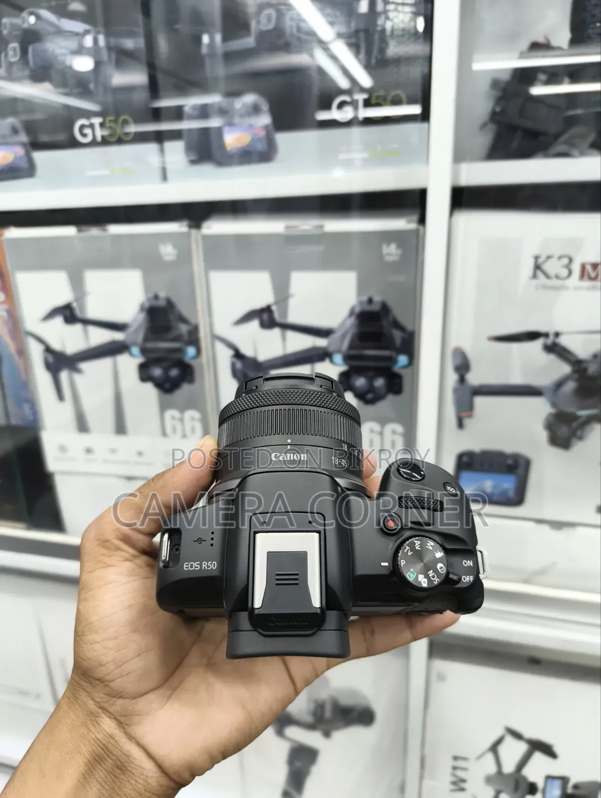 Canon R50 Camera With 18-45mm STM Len's