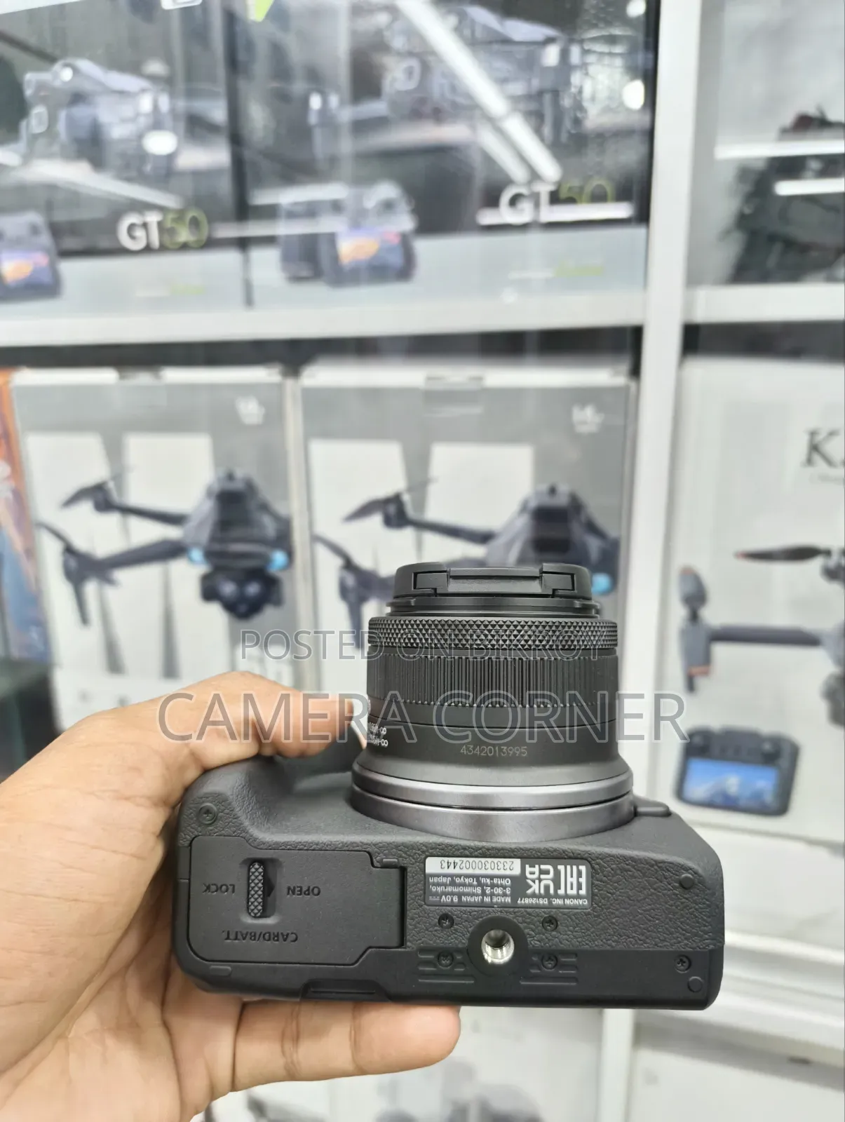 Canon R50 Camera With 18-45mm STM Len's